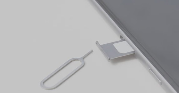 积石山苹果手机维修分享快速取出iPhone SIM卡槽的方法 